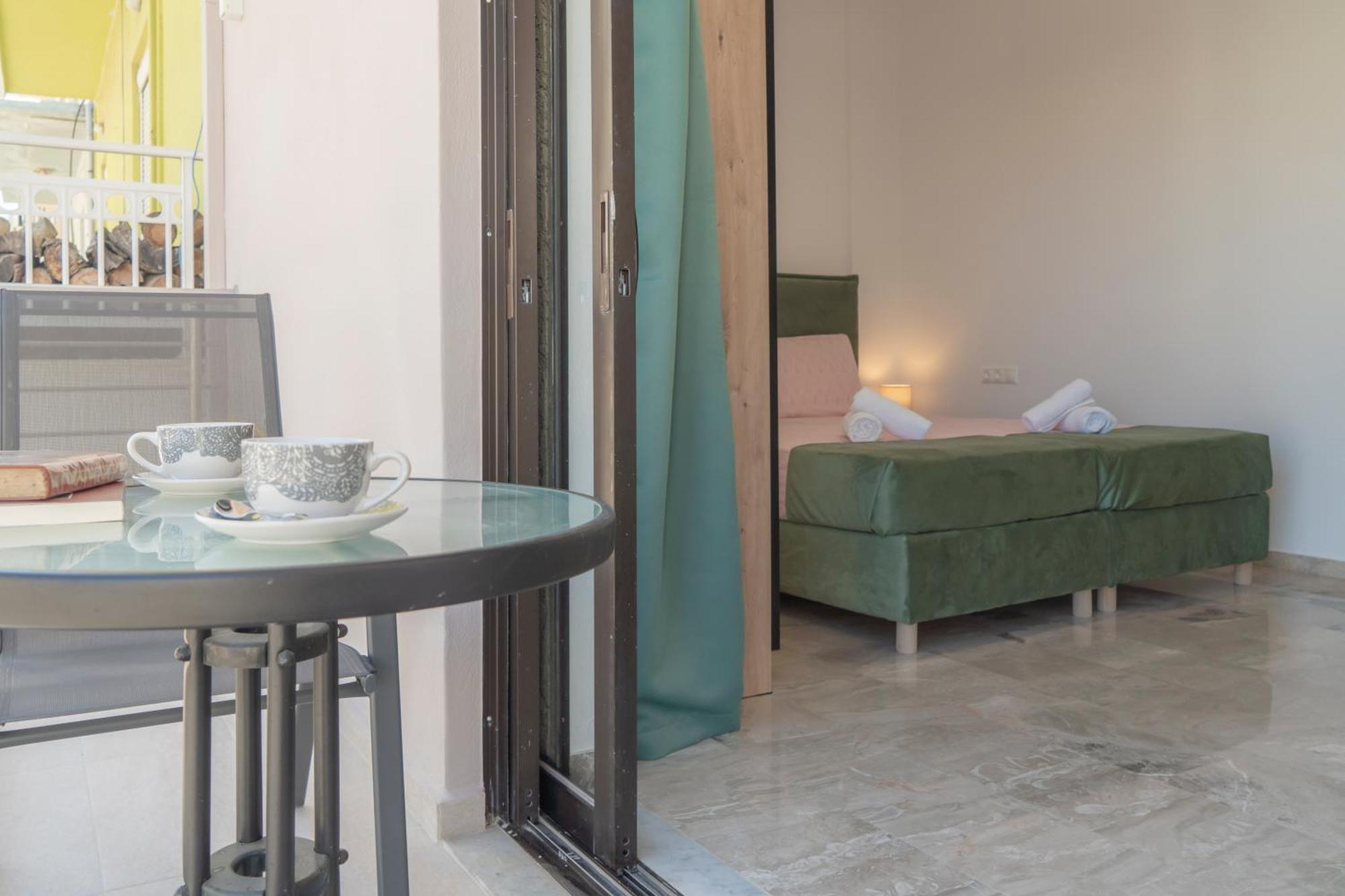 Neon 2Br Luxurious Central Apt Heraklion Bagian luar foto