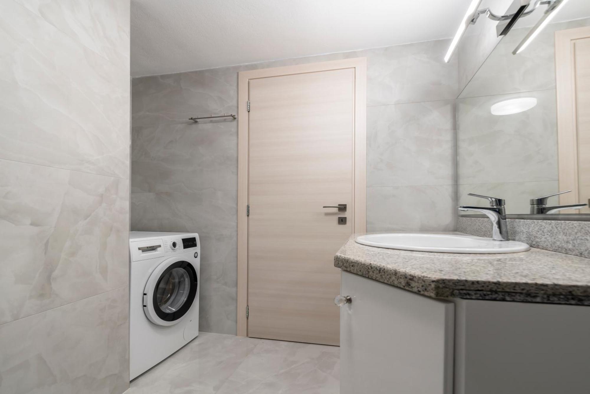 Neon 2Br Luxurious Central Apt Heraklion Bagian luar foto