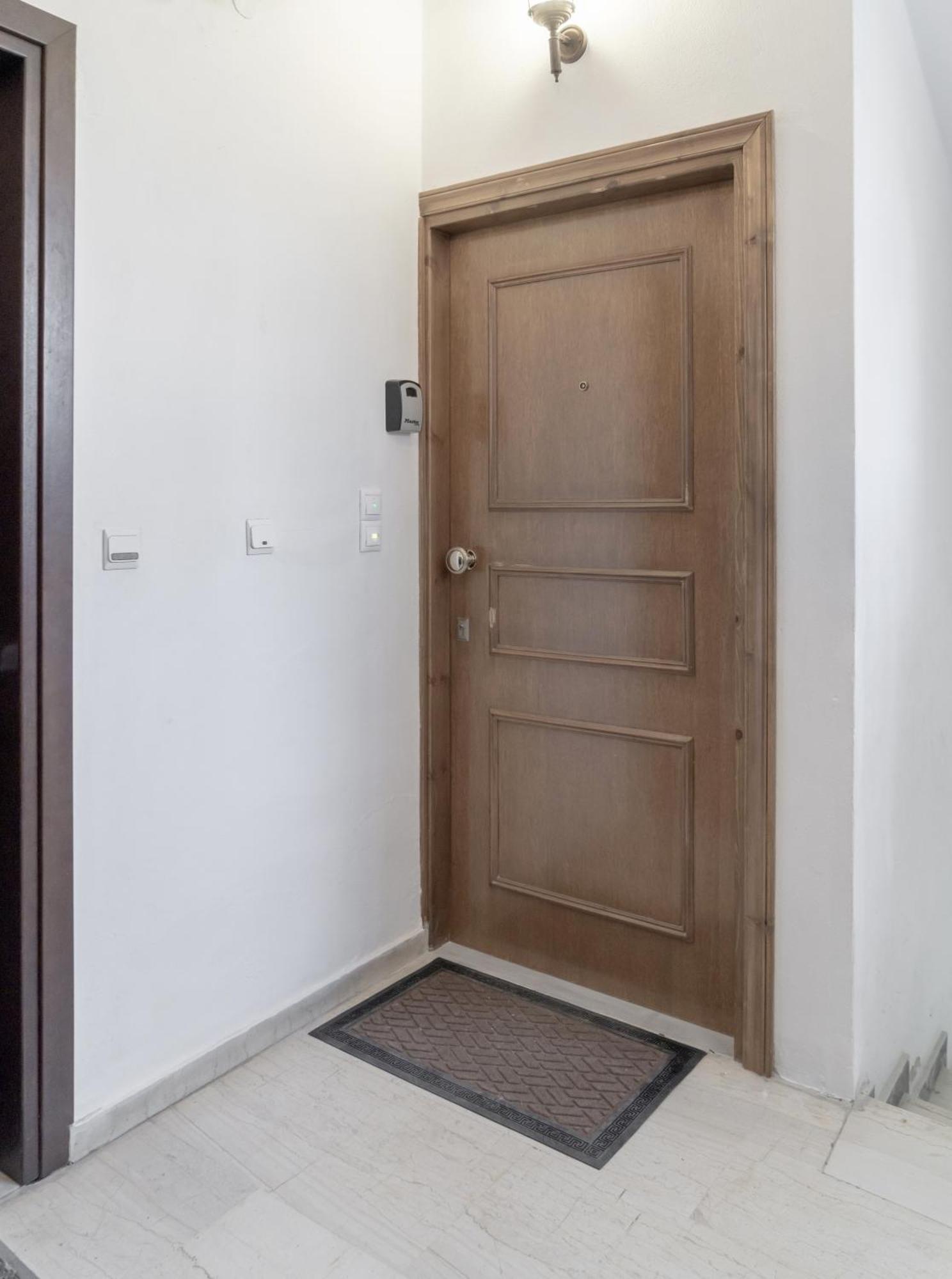 Neon 2Br Luxurious Central Apt Heraklion Bagian luar foto